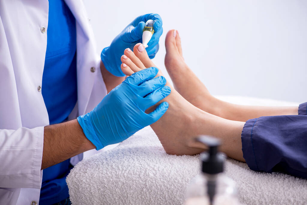 Indooroopilly Podiatrist Treating Foot Pain and Preventing Future Issues